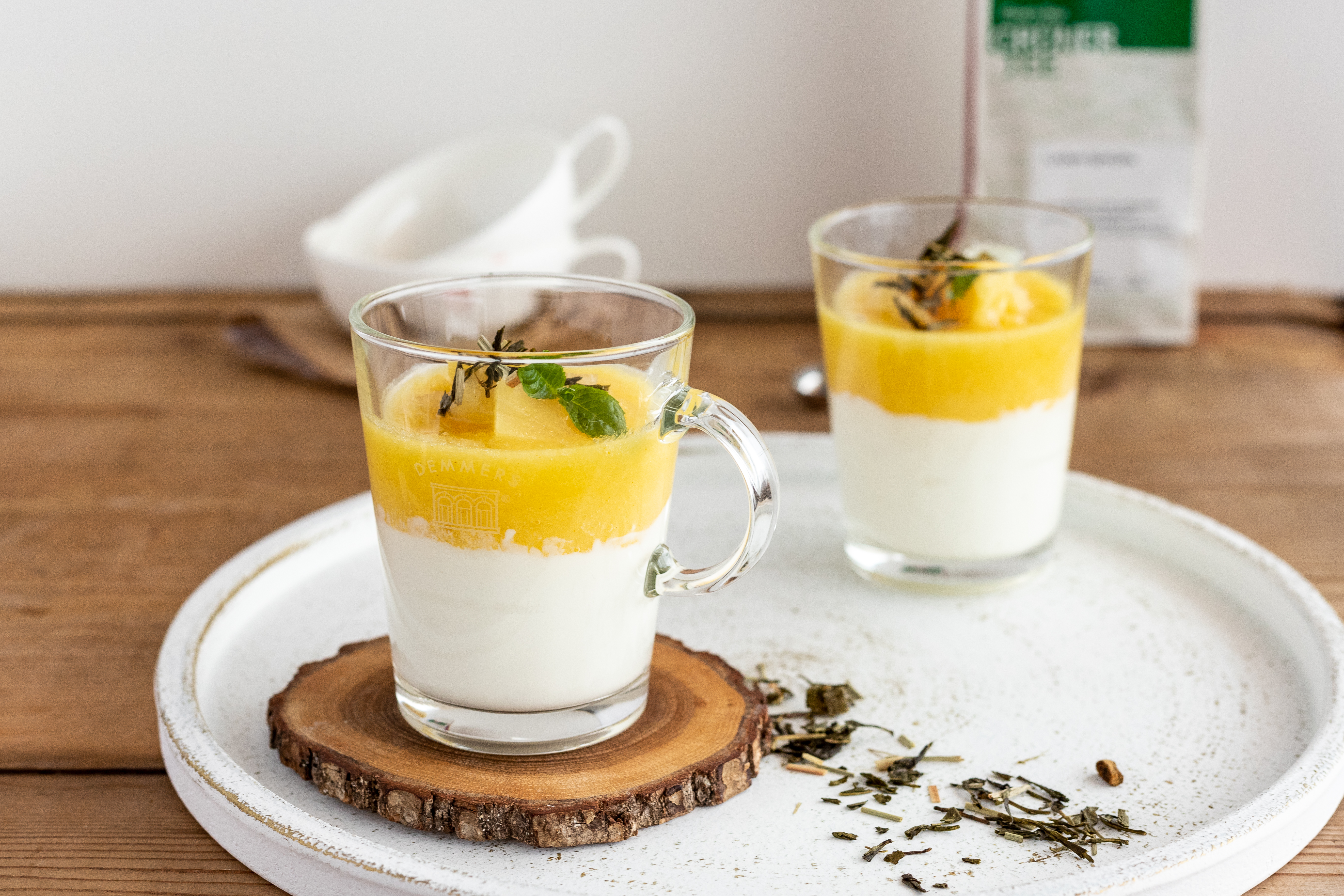 Joghurt Creme mit Ananas u Grünem Tee