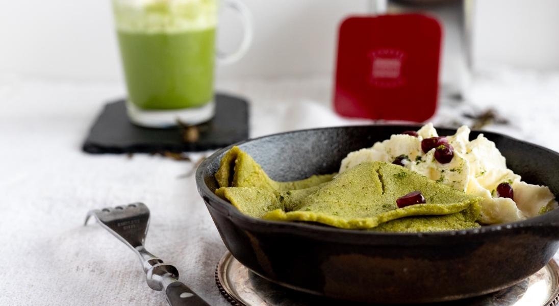 Low Carb Matcha Palatschinke